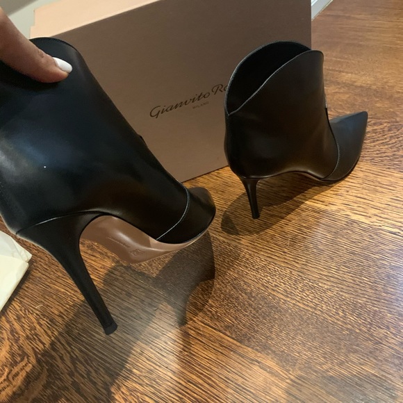 Brand new Gianvitto Rossi boots - Picture 3 of 4